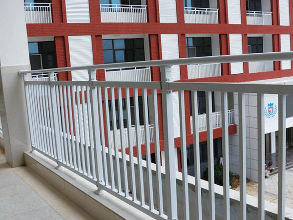 鋅鋼陽臺護(hù)欄